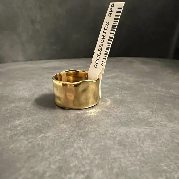 Monica Vinader Siren Muse Wide Ring in Gold sz 6 250$ - Picture 6 of 6